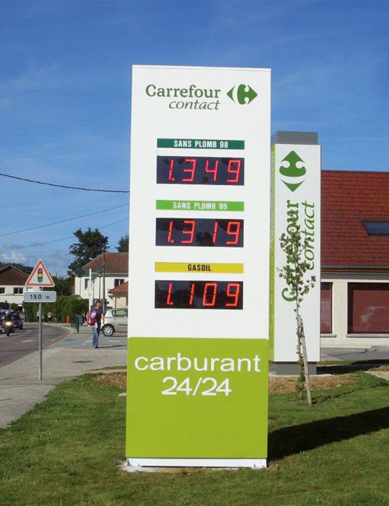 Afficheur totem carburant Carrefour