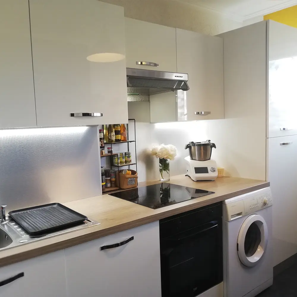 Crédence de cuisine en MatelBond brossé argent